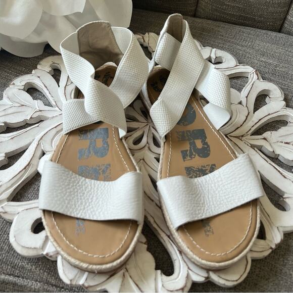 Sorel White Leather Sandals Shoes Women’s 9 NEW - Picture 2 of 7